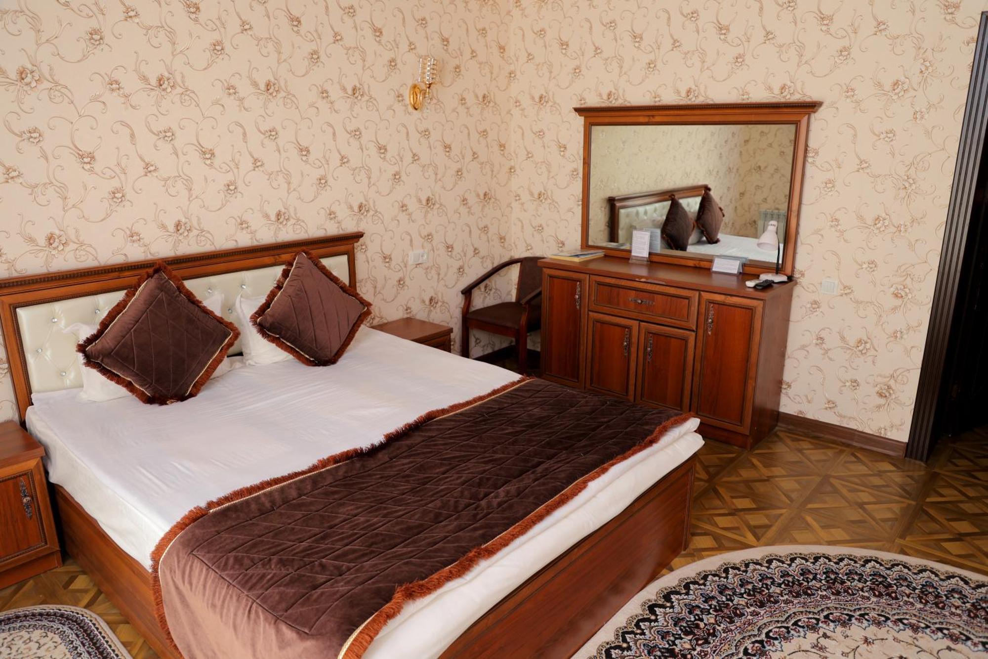 Said Islom Khoja Hotel Хива Екстериор снимка